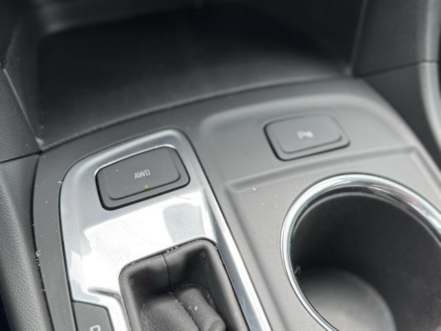 used 2022 Chevrolet Equinox car, priced at $23,395