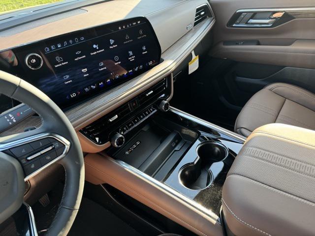 new 2025 Chevrolet Suburban car, priced at $2,172,375