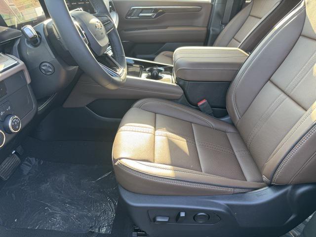 new 2025 Chevrolet Suburban car, priced at $2,172,375