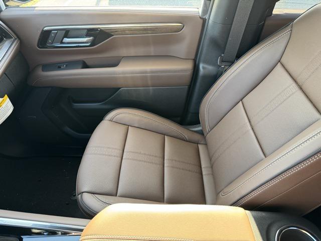 new 2025 Chevrolet Suburban car, priced at $2,172,375