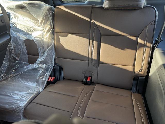 new 2025 Chevrolet Suburban car, priced at $2,172,375