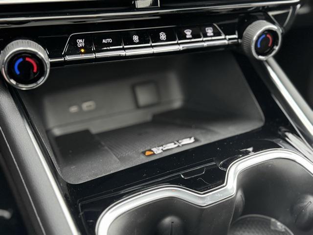 new 2025 Chevrolet Traverse car, priced at $58,795