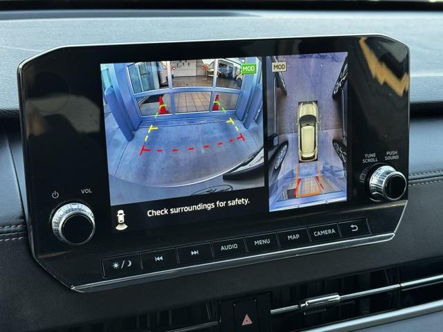 used 2024 Mitsubishi Outlander car, priced at $23,999