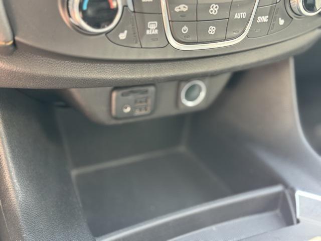 used 2021 Chevrolet Traverse car, priced at $32,490