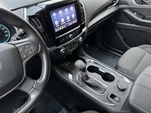 used 2022 Chevrolet Traverse car, priced at $32,997