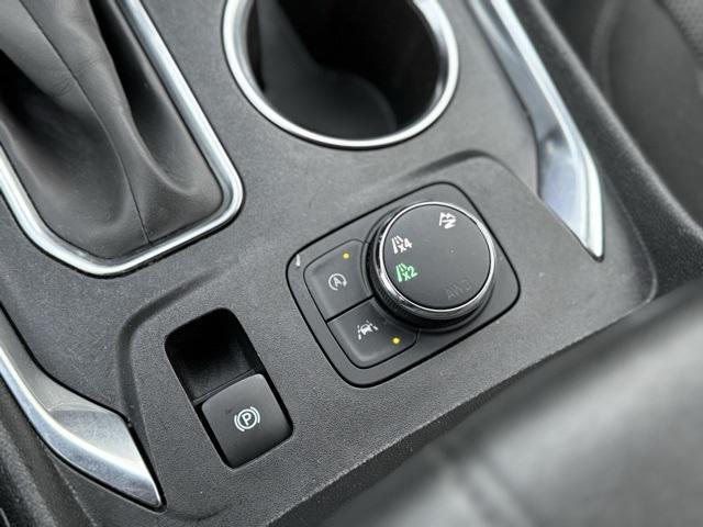 used 2022 Chevrolet Traverse car, priced at $32,997