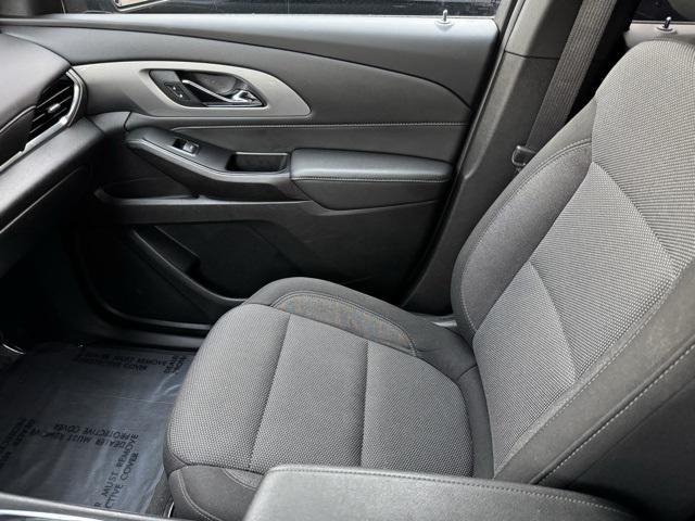 used 2022 Chevrolet Traverse car, priced at $32,997