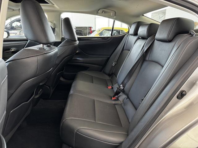 used 2019 Lexus ES 350 car, priced at $26,289
