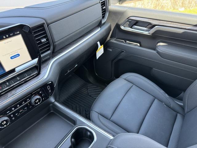 new 2025 Chevrolet Silverado 3500 car