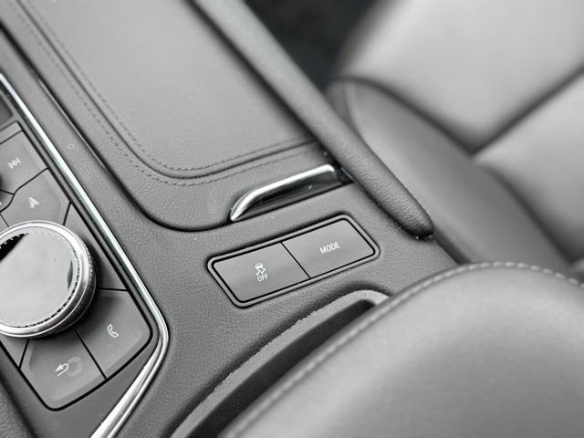 new 2025 Cadillac XT5 car, priced at $55,215