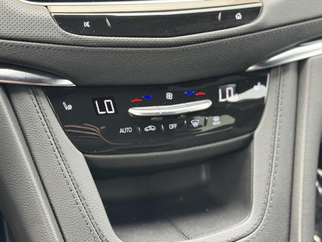 new 2025 Cadillac XT5 car, priced at $55,215
