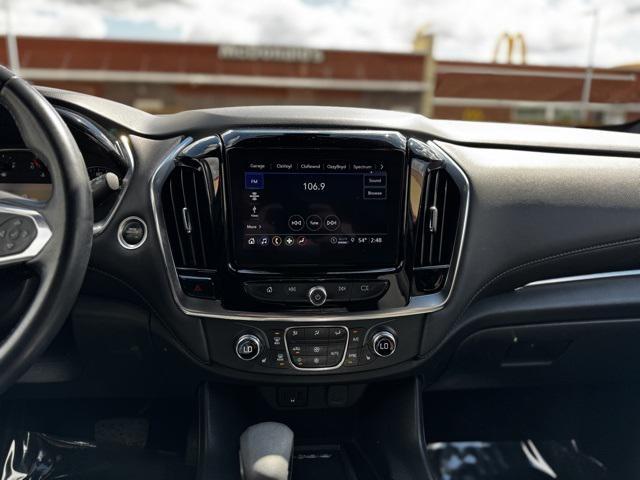 used 2022 Chevrolet Traverse car, priced at $31,990