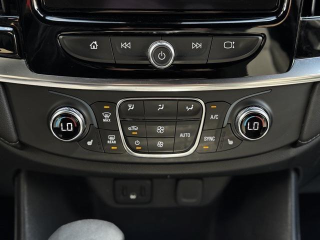 used 2022 Chevrolet Traverse car, priced at $31,990