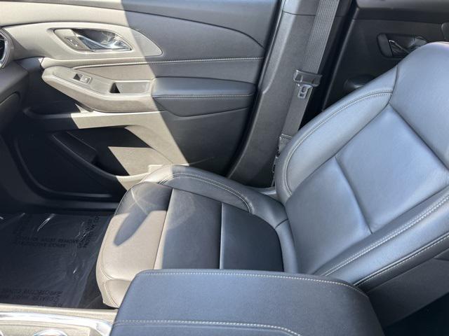 used 2022 Chevrolet Traverse car, priced at $34,595