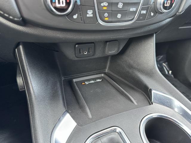 used 2023 Chevrolet Traverse car, priced at $26,499