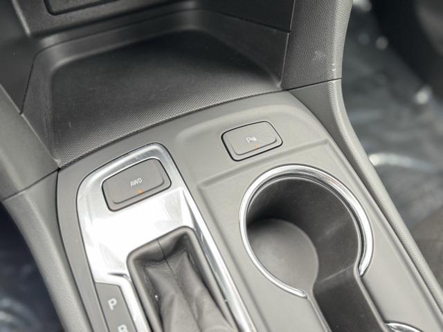 used 2023 Chevrolet Equinox car, priced at $25,197