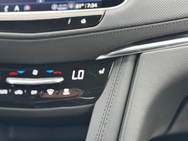 new 2025 Cadillac XT5 car, priced at $54,090