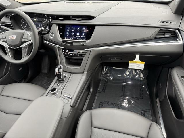 new 2025 Cadillac XT5 car, priced at $54,090