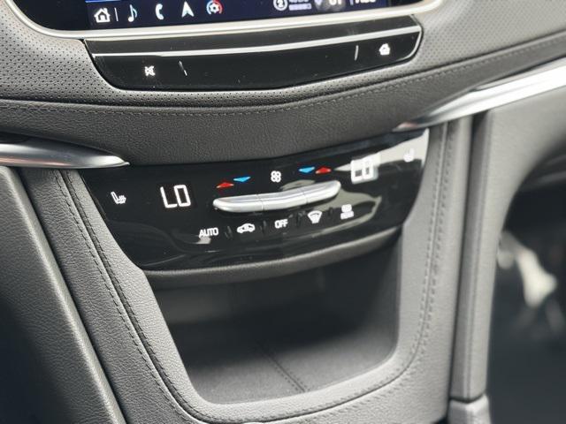 new 2025 Cadillac XT5 car, priced at $54,090