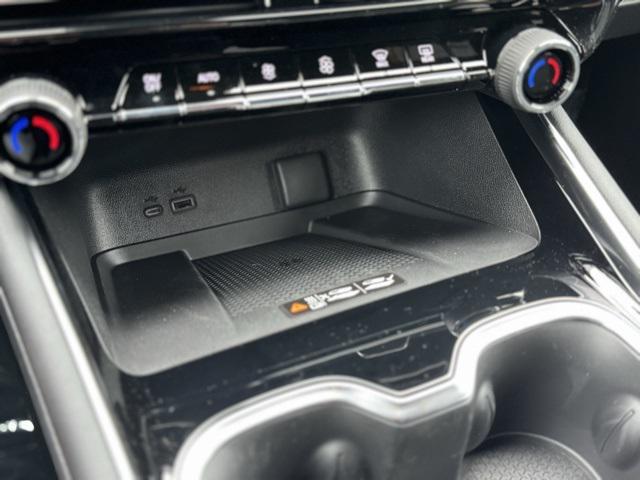 new 2025 Chevrolet Traverse car, priced at $44,695