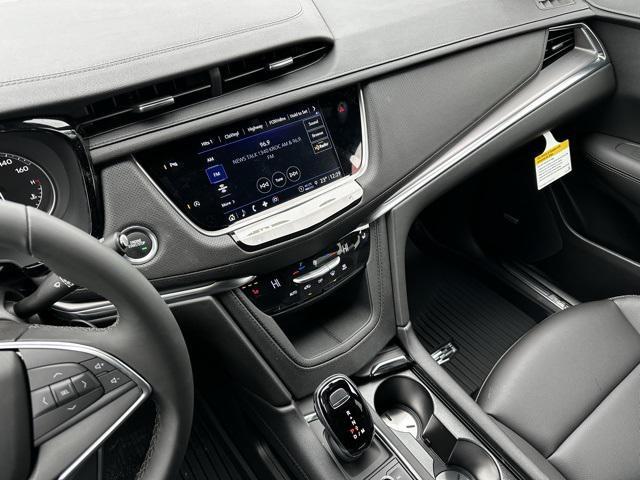 new 2025 Cadillac XT5 car, priced at $48,085