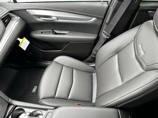 new 2025 Cadillac XT5 car, priced at $48,085