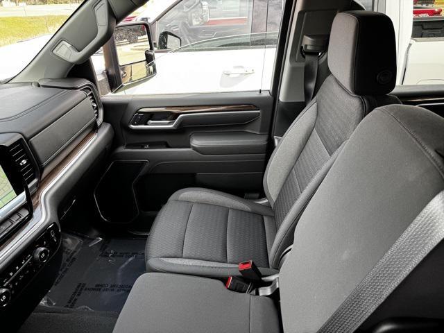new 2025 Chevrolet Silverado 3500 car