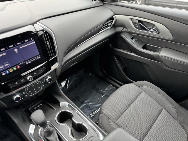 used 2022 Chevrolet Traverse car, priced at $33,890