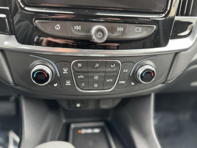 used 2022 Chevrolet Traverse car, priced at $33,890