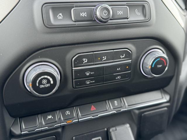 new 2025 Chevrolet Silverado 1500 car, priced at $40,465