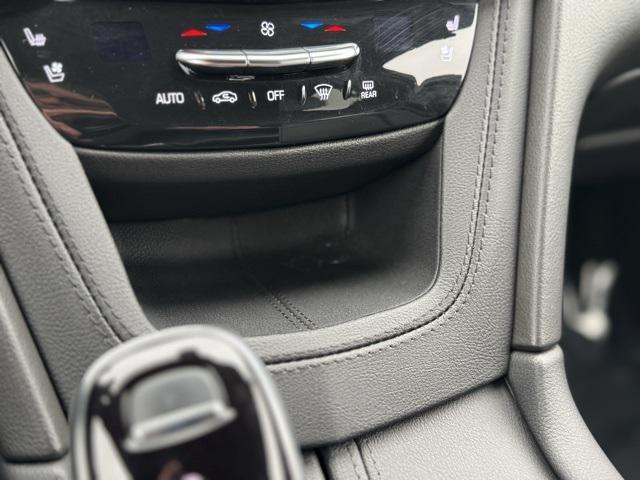 used 2022 Cadillac XT6 car, priced at $39,995