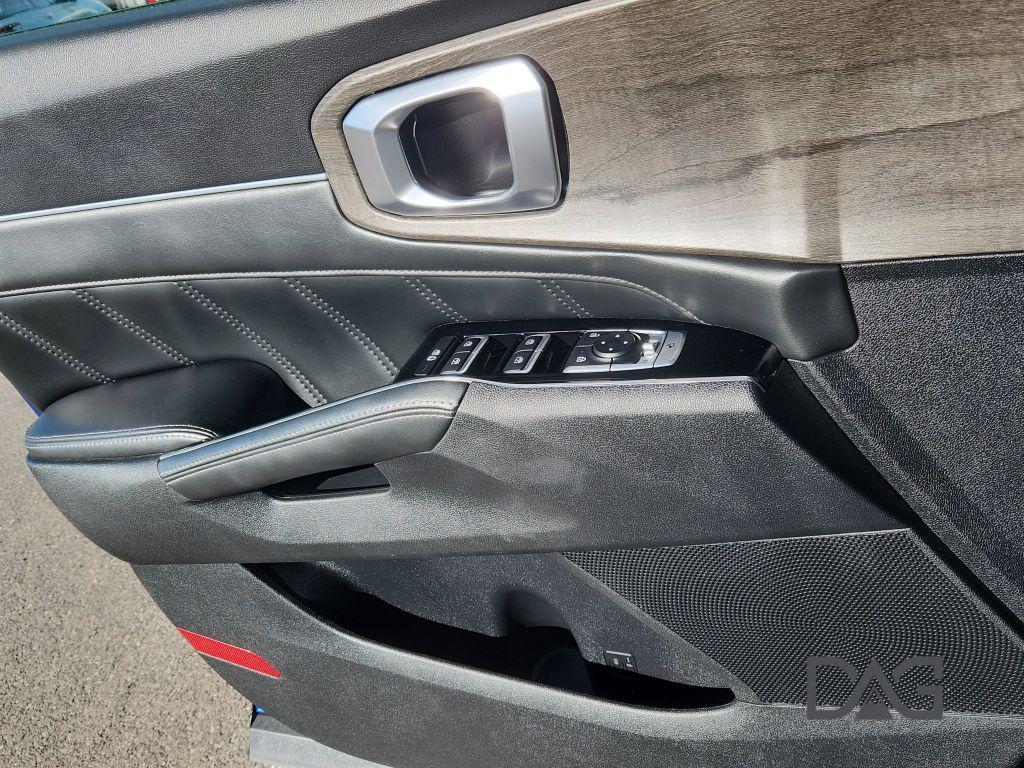 used 2022 Kia Sorento car, priced at $29,505