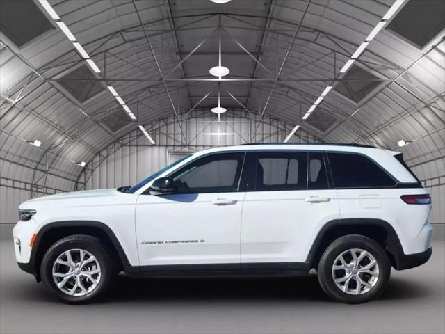used 2022 Jeep Grand Cherokee car, priced at $33,995