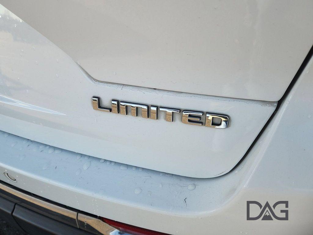 used 2022 Jeep Grand Cherokee car, priced at $29,995