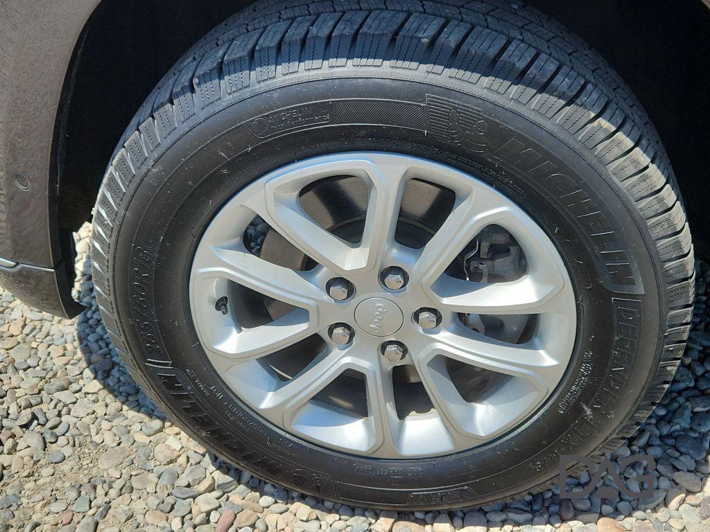 used 2018 Jeep Grand Cherokee car, priced at $19,505