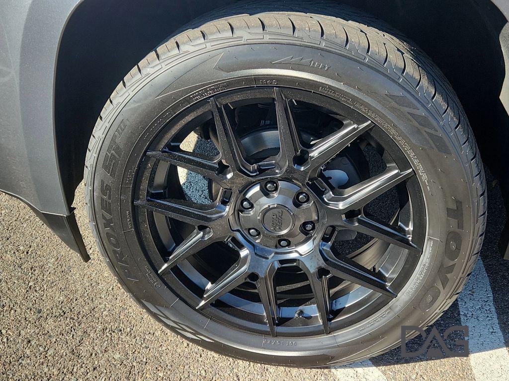 used 2020 GMC Yukon car, priced at $26,995