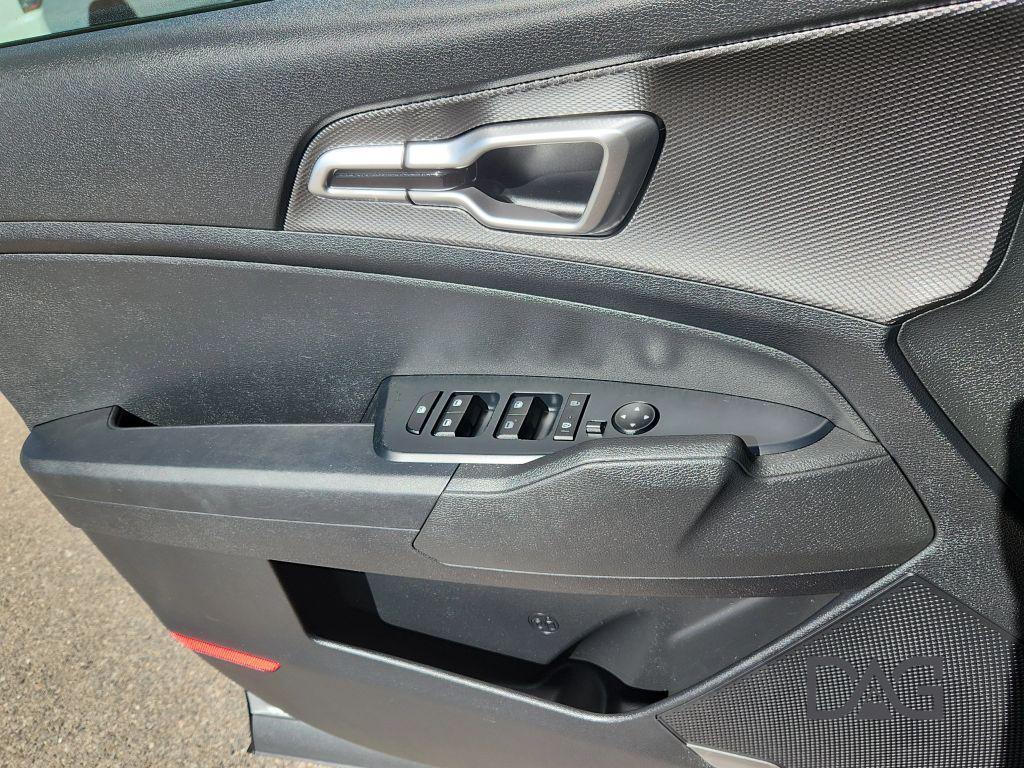 used 2023 Kia Sportage Hybrid car, priced at $20,995