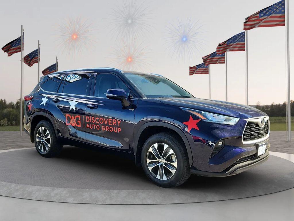 used 2020 Toyota Highlander car, priced at $26,505