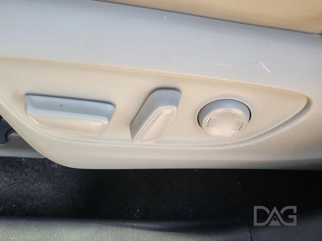 used 2020 Toyota Highlander car, priced at $26,505