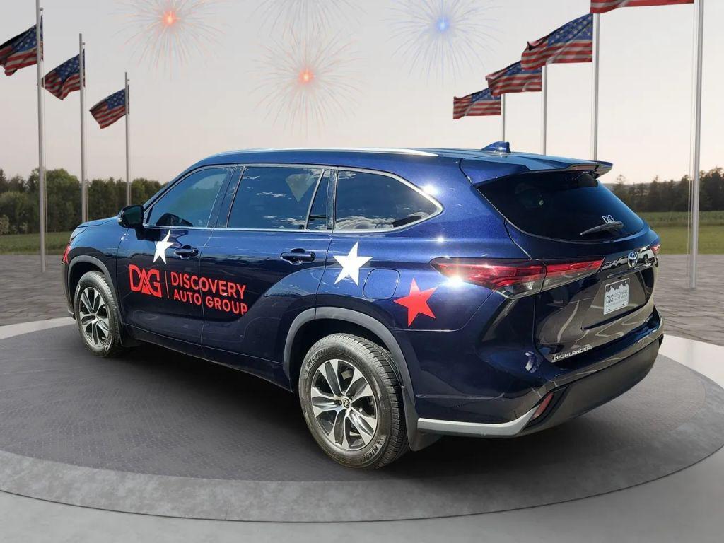 used 2020 Toyota Highlander car, priced at $26,505