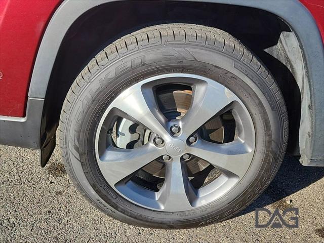 used 2021 Jeep Cherokee car, priced at $13,685