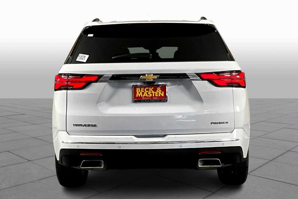 used 2022 Chevrolet Traverse car, priced at $33,685