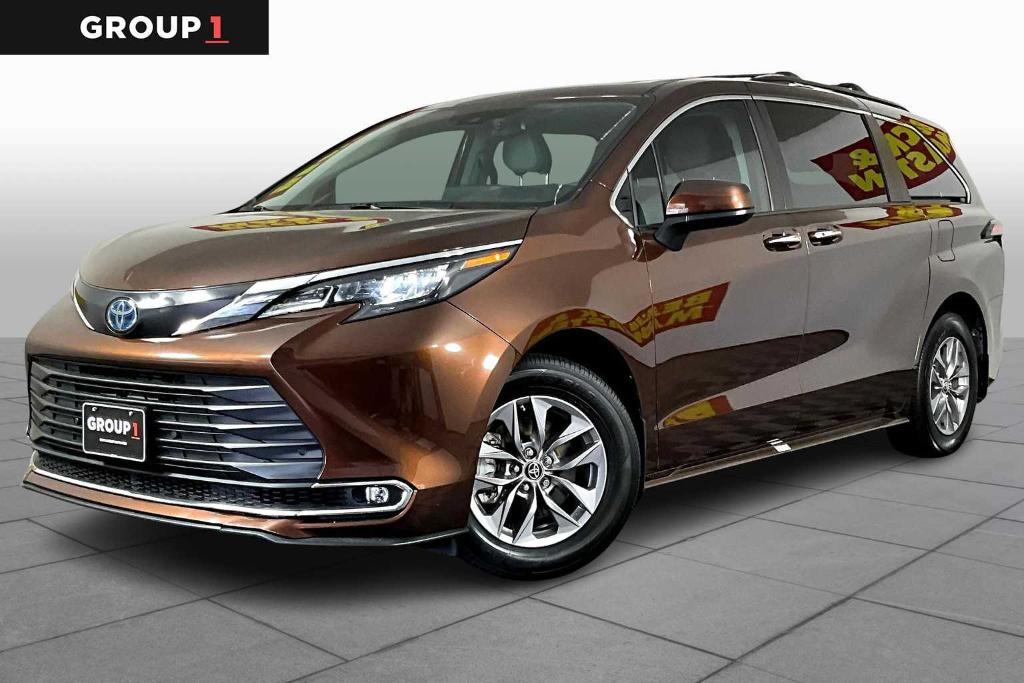 used 2024 Toyota Sienna car, priced at $40,995