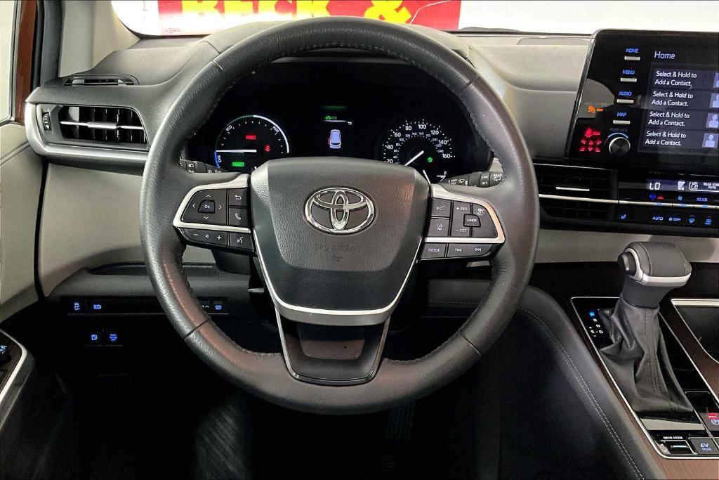 used 2024 Toyota Sienna car, priced at $40,995