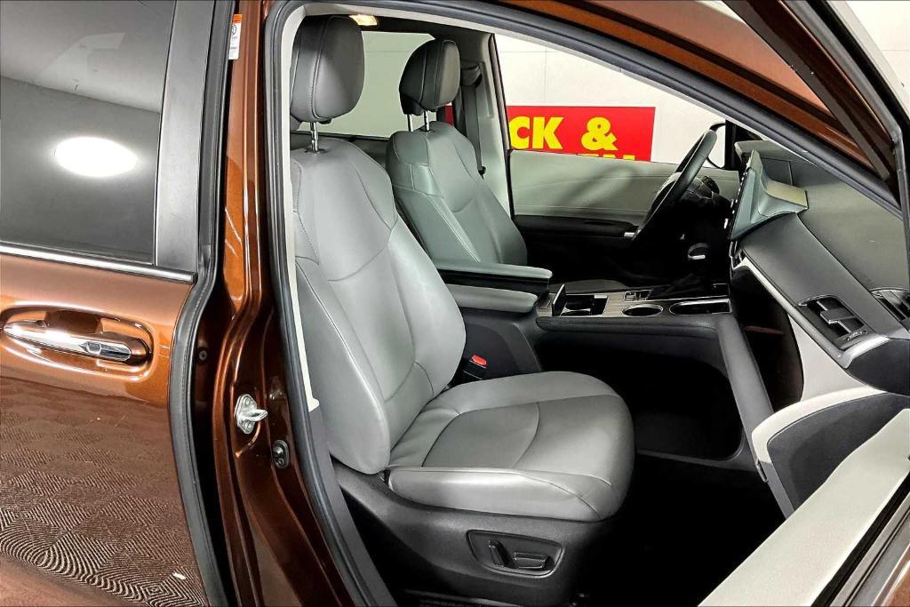 used 2024 Toyota Sienna car, priced at $40,995