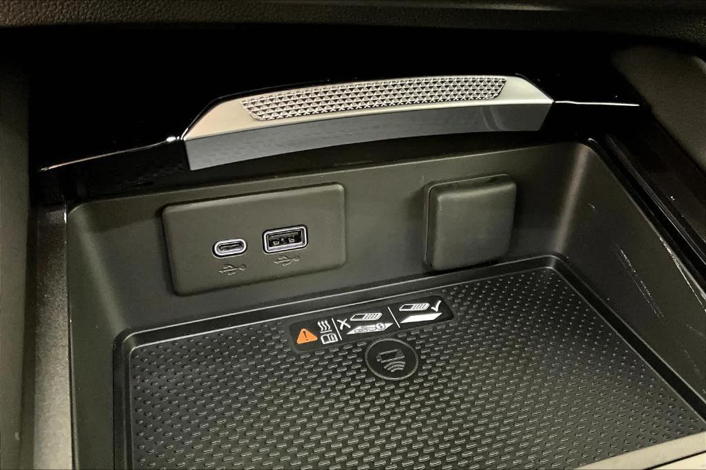 new 2025 Buick Envision car, priced at $38,498