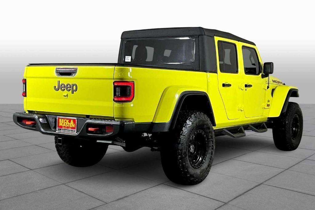 used 2023 Jeep Gladiator car, priced at $40,374