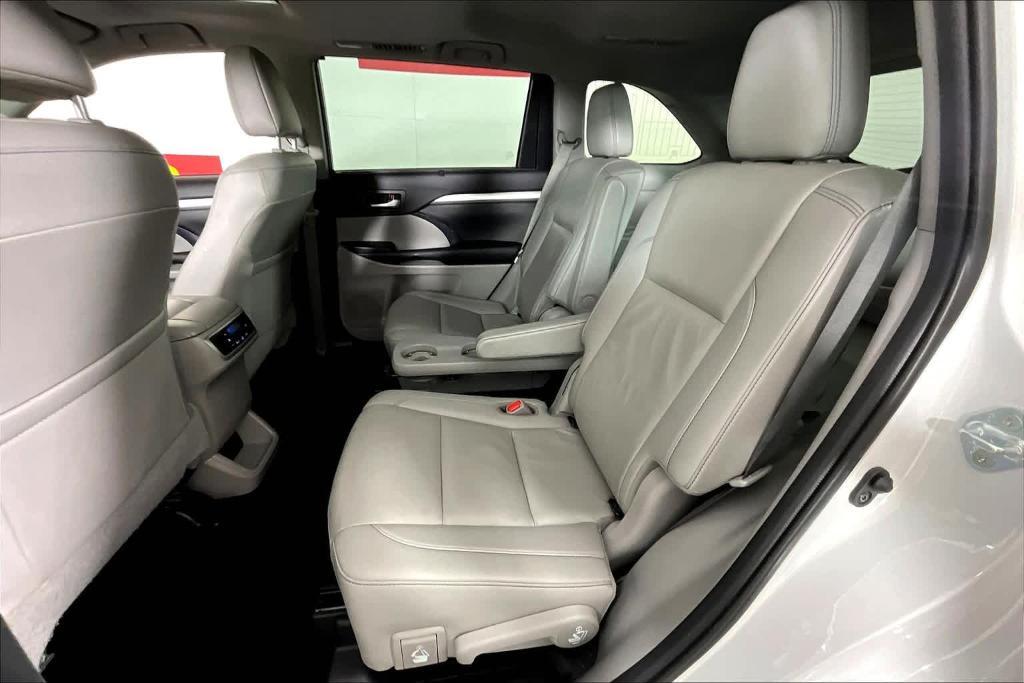 used 2019 Toyota Highlander car, priced at $25,945