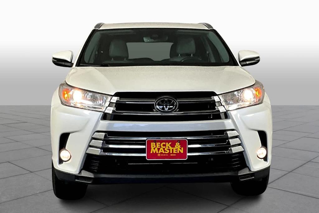 used 2019 Toyota Highlander car, priced at $25,945