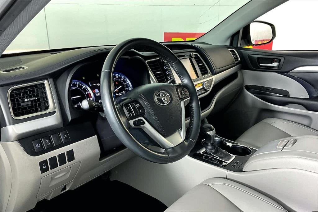 used 2019 Toyota Highlander car, priced at $25,945